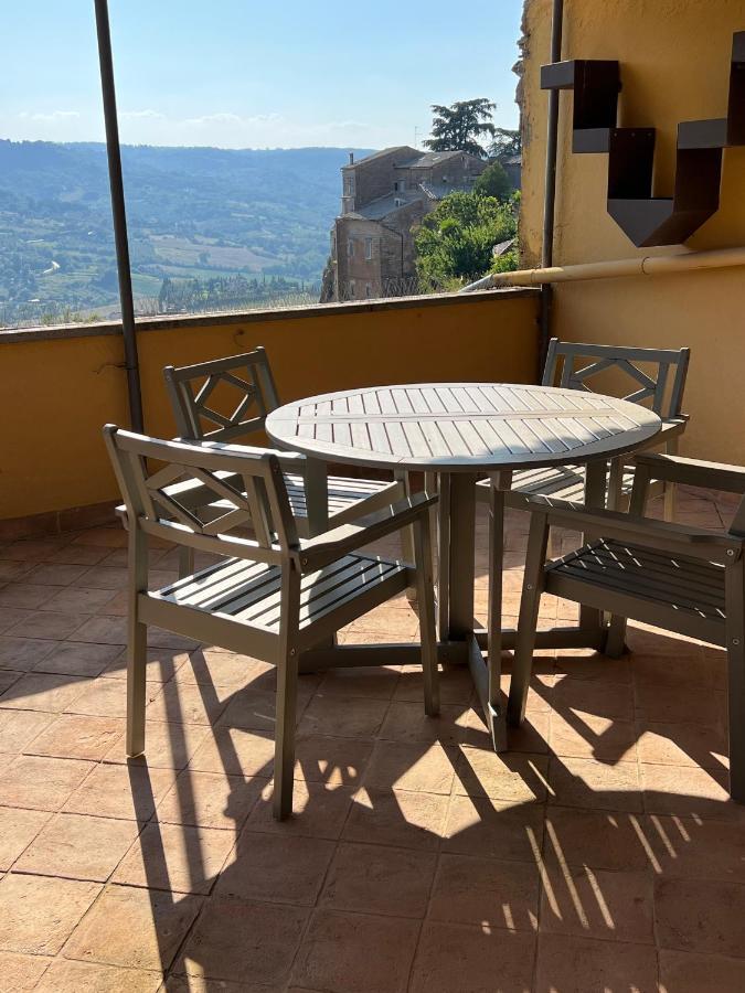 Appartamento Con Terrazzo Орвието Экстерьер фото